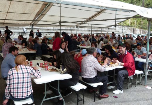 Cheo total no campo da festa de San Roquiño para a IX Festa Gastronómica do Carneiro